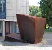 Bernhard-1993_Aufsteigender_Kopf-1.JPG