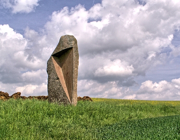 Steine an der Grenze / Hoeweler